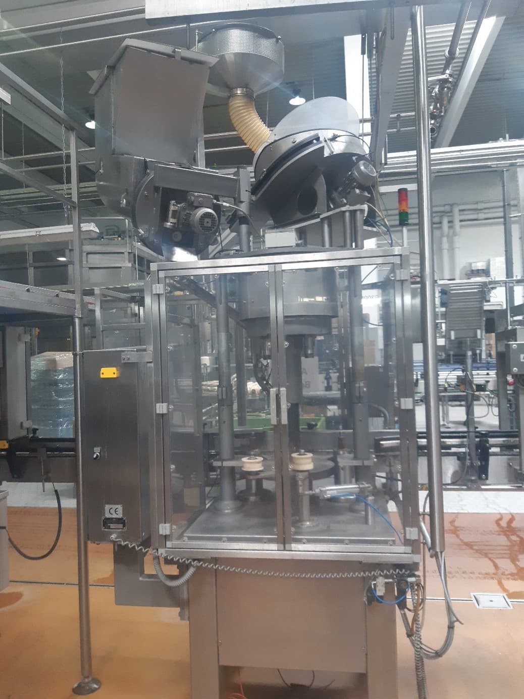 Vista frontal de Dr. Datz GmbH Getränke- und Sondermaschinenbau VS 4 L