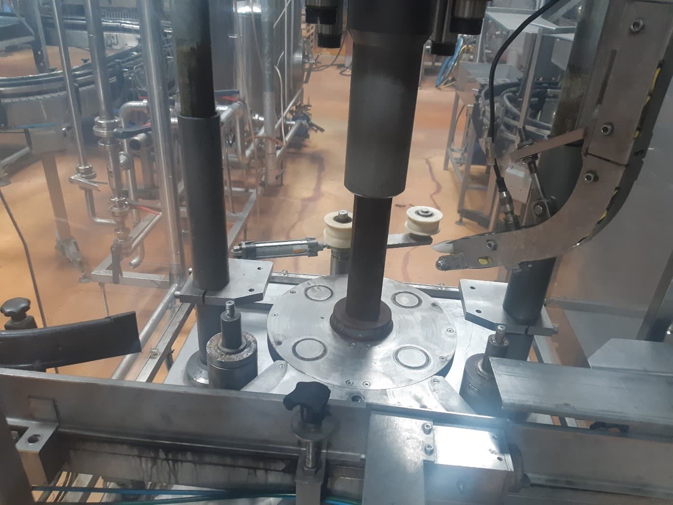 Sala de trabajo de Dr. Datz GmbH Getränke- und Sondermaschinenbau VS 4 L