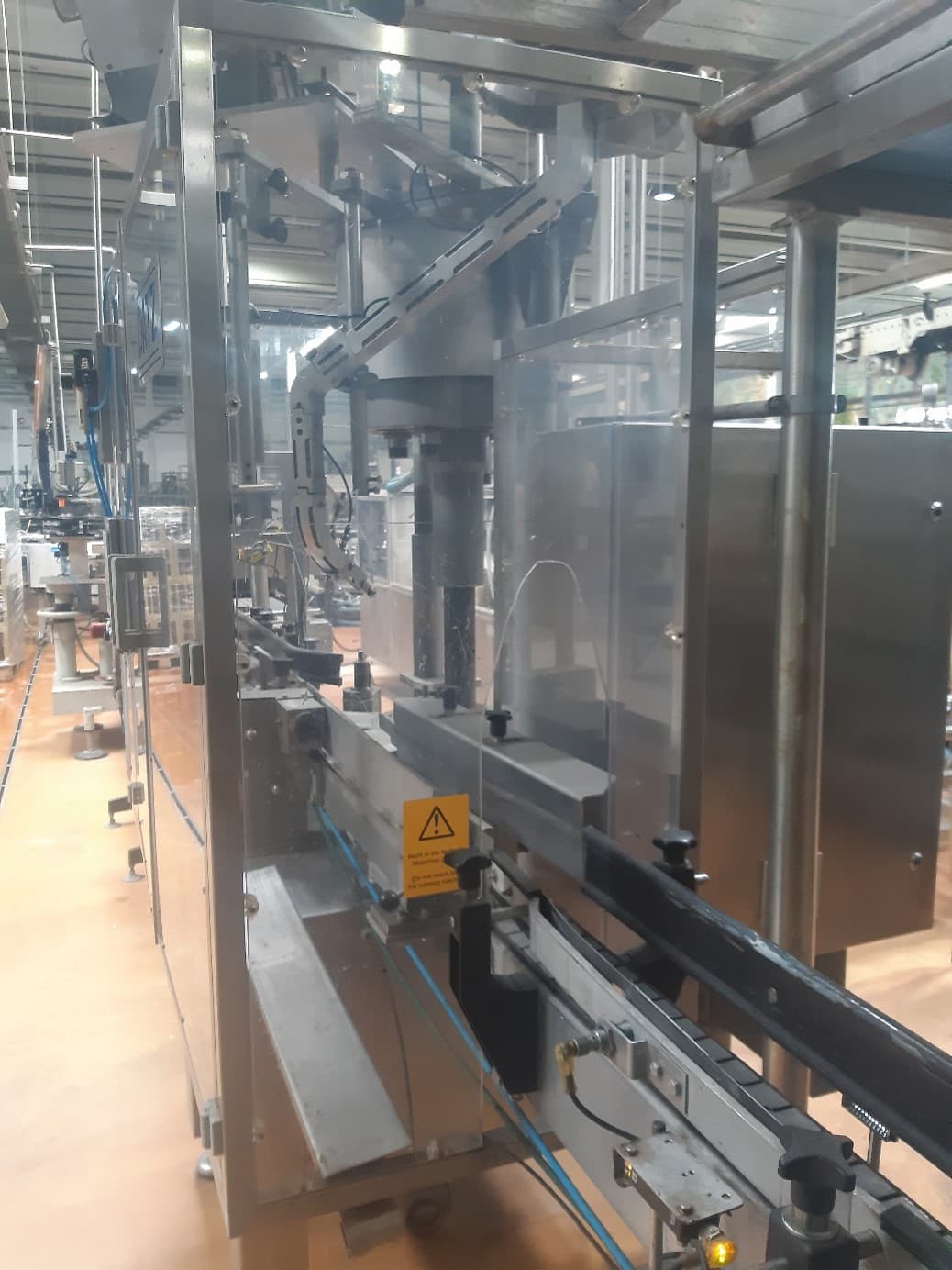 Vista lateral de Dr. Datz GmbH Getränke- und Sondermaschinenbau VS 4 L