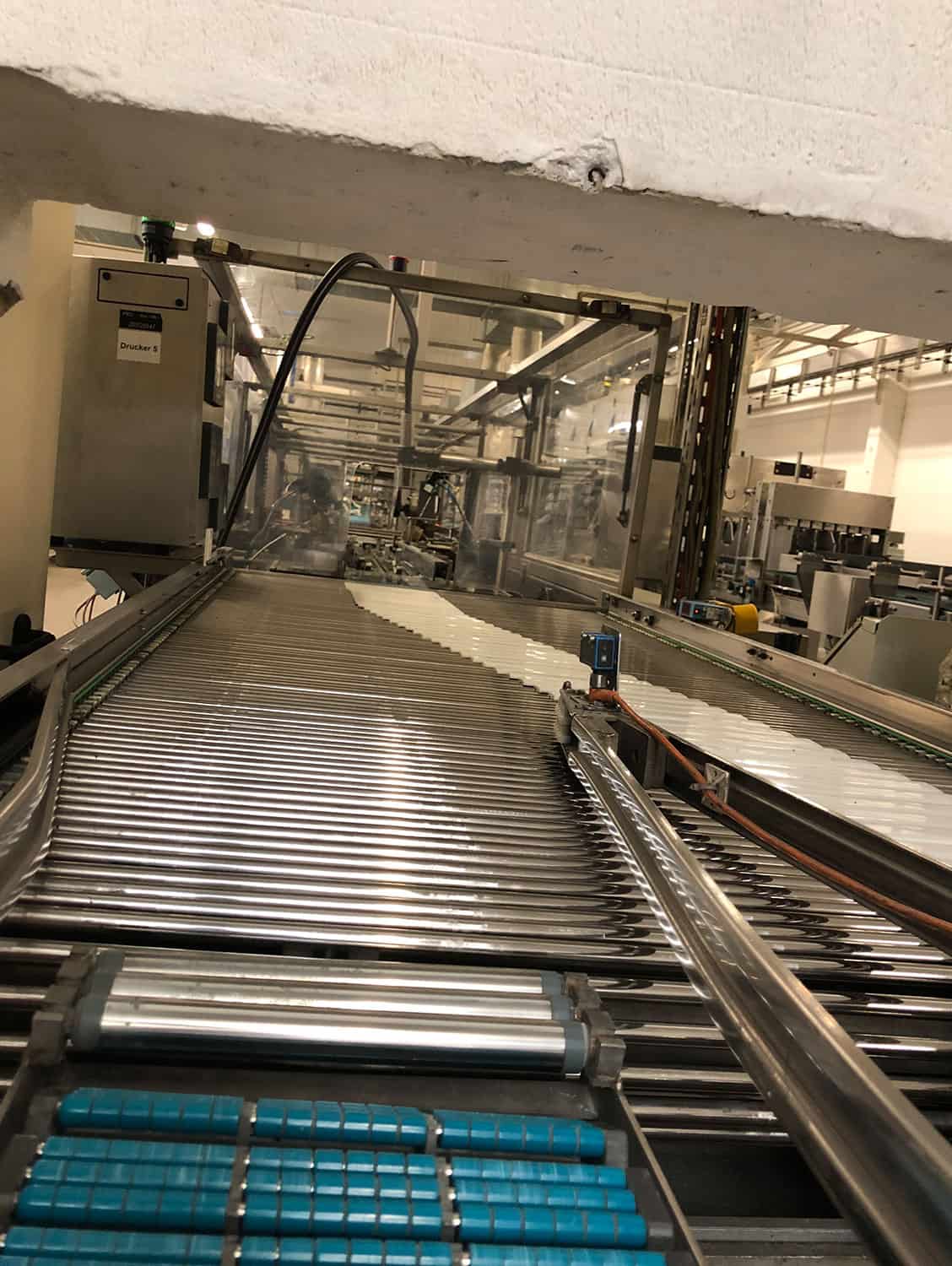 Sala de trabajo de la cadena de embalaje Kettner